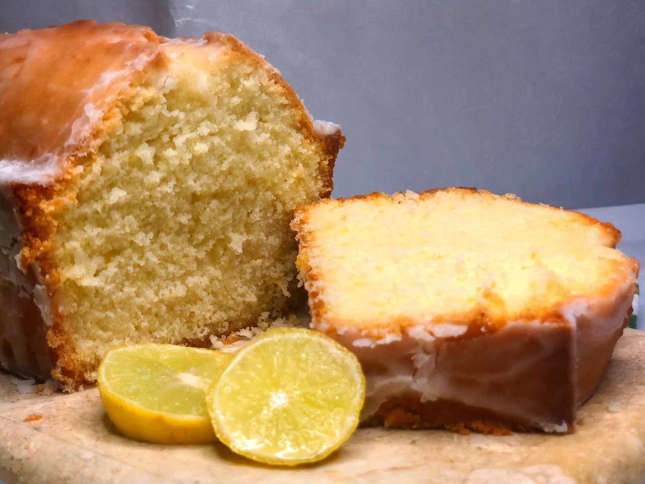 Small batch lemon drizzle cake - Anna Banana
