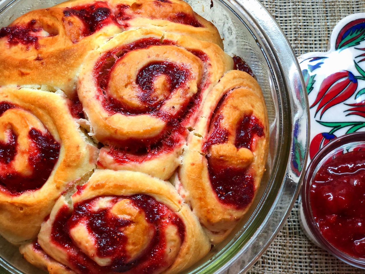 how-to-make-strawberry-rolls-spoonful-stories